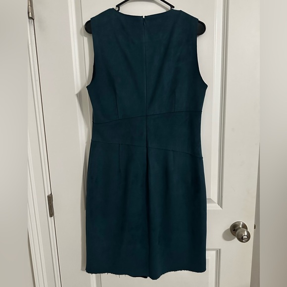 Tahari Faux Suede Knee Length Dress Size 12 - Picture 2 of 5